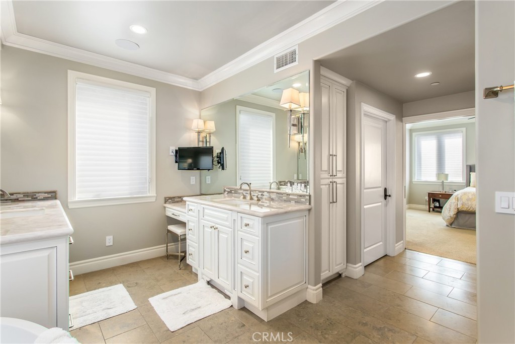 *old picture* carpet replaced with vinyl plank flooring - 352 Hazel Drive, Corona Del Mar CA 92625 - photo 24