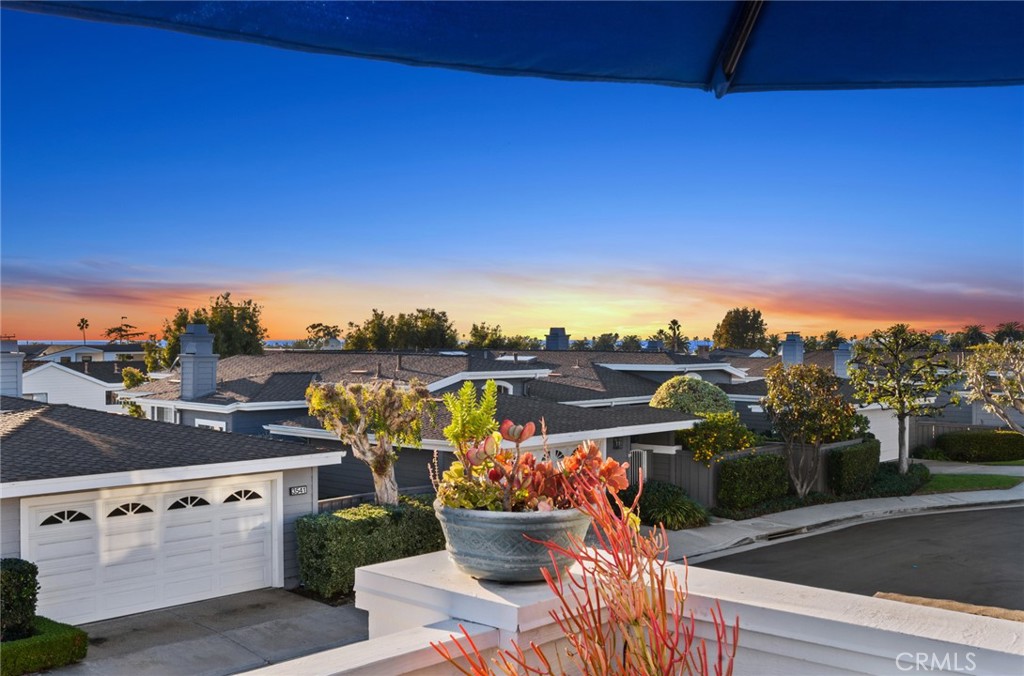 3541 Daffodil Avenue 10, Corona Del Mar CA 92625 - photo 1