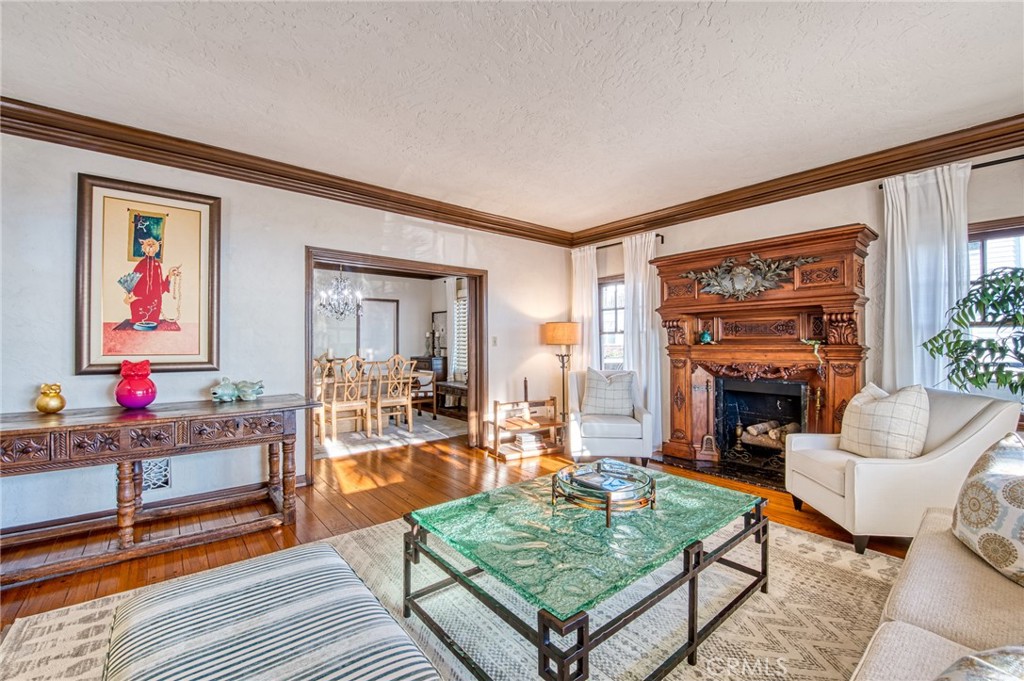 Living room - 3628 Ocean Boulevard, Corona Del Mar CA 92625 - photo 4