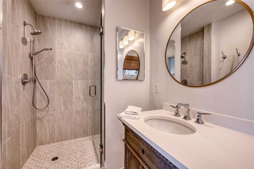 Double shower heads and seat - 3628 Ocean Boulevard, Corona Del Mar CA 92625 - photo 10