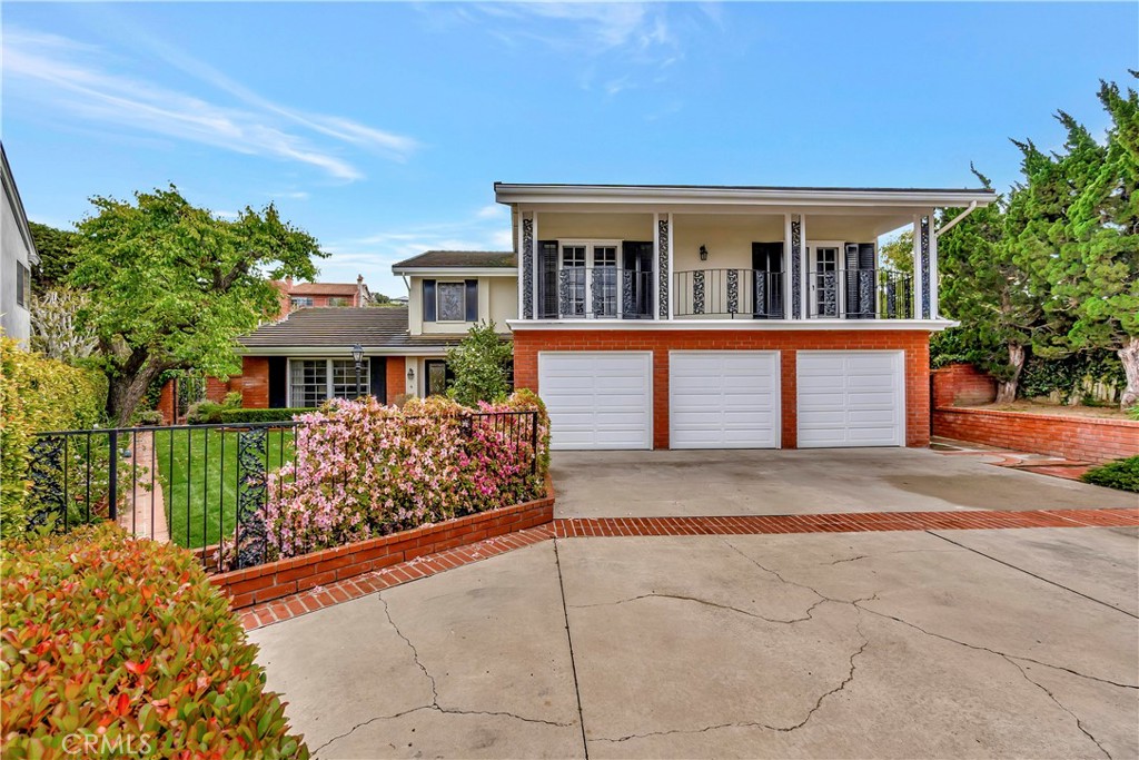 4 Malibu Circle, Corona Del Mar CA 92625 - photo 1
