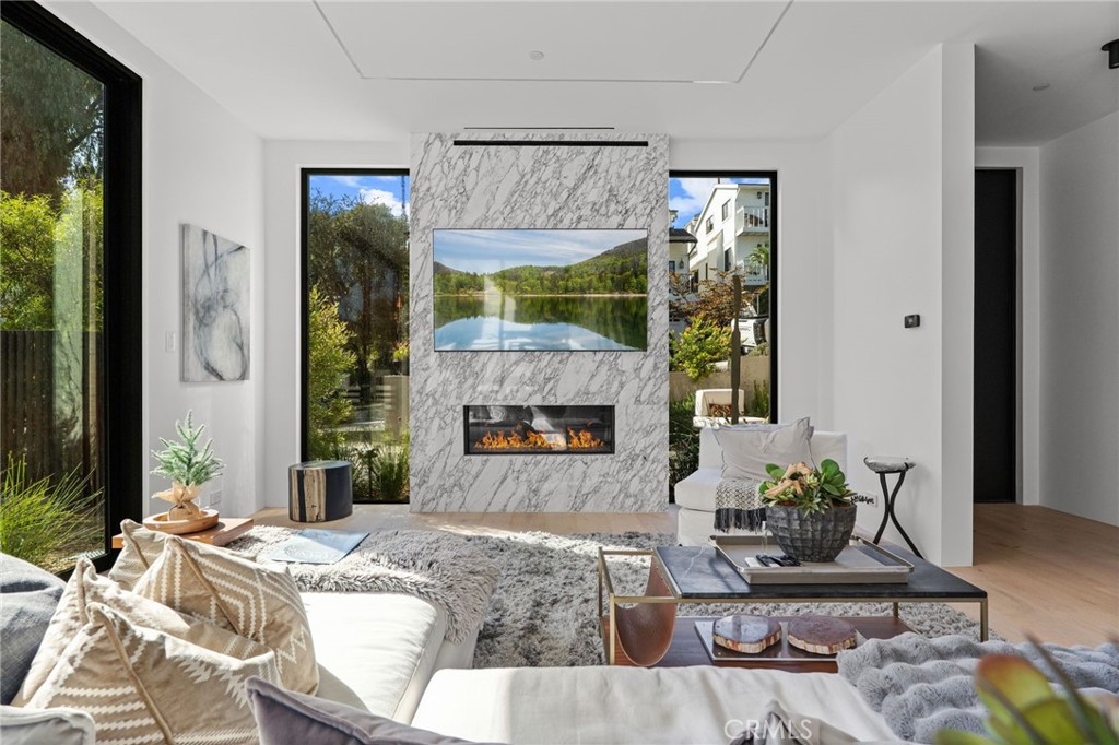 400 Heliotrope, Corona Del Mar CA 92625 - photo 5