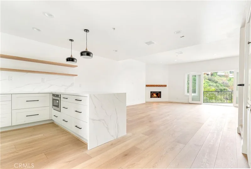 401 Seaward Road 9, Corona Del Mar, CA 92625