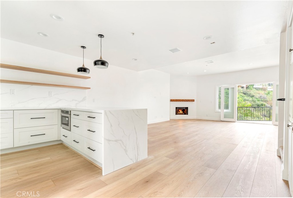401 Seaward Road 9, Corona Del Mar CA 92625 - photo 1