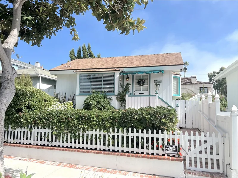 406 B Fernleaf Avenue B, Corona Del Mar, CA 92625