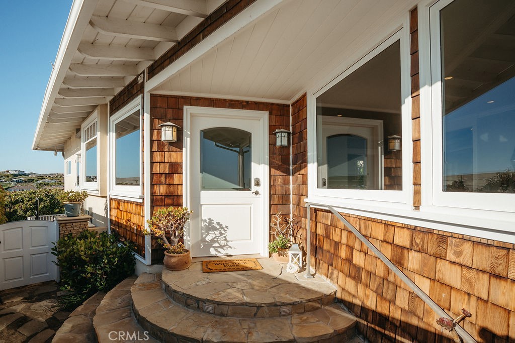 407 Mendoza Terrace, Corona Del Mar CA 92625 - photo 2