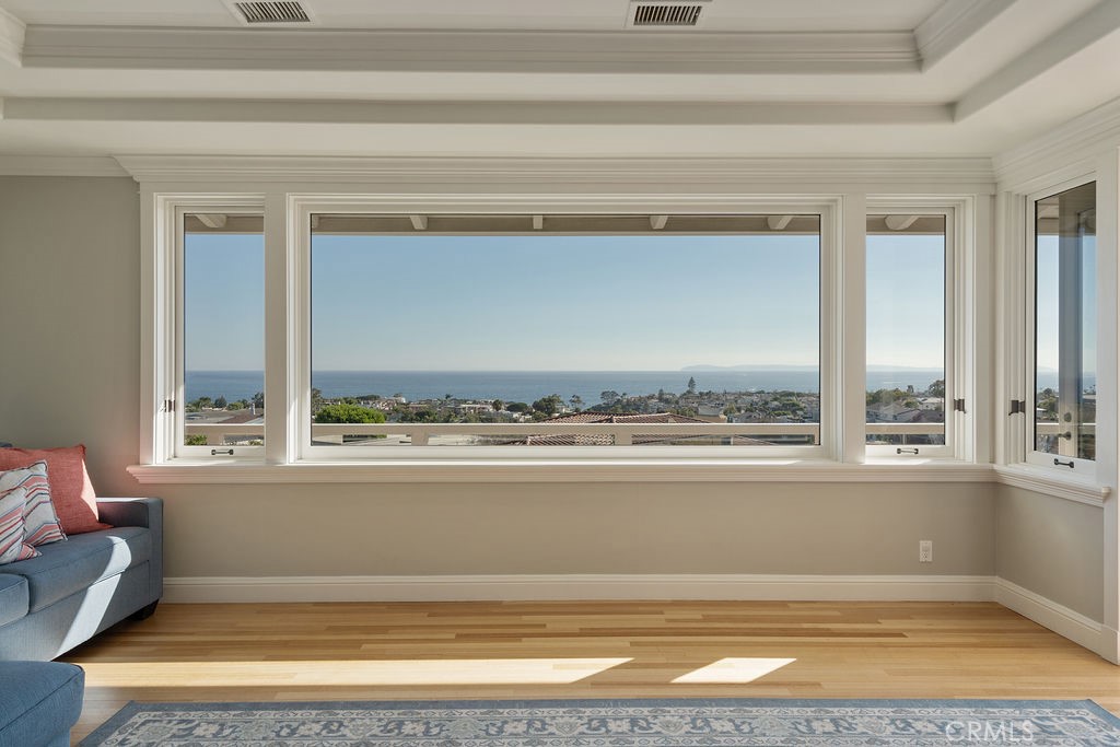 407 Mendoza Terrace, Corona Del Mar CA 92625 - photo 16