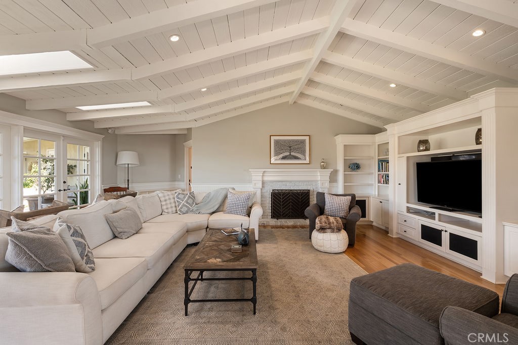 407 Mendoza Terrace, Corona Del Mar CA 92625 - photo 23