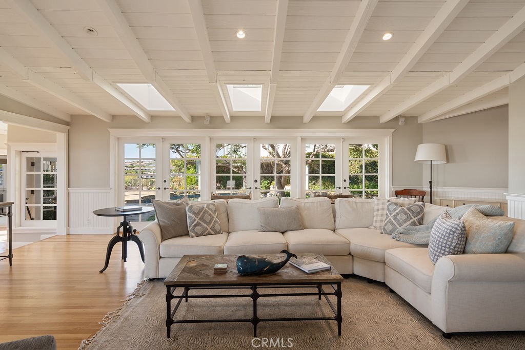 407 Mendoza Terrace, Corona Del Mar CA 92625 - photo 29