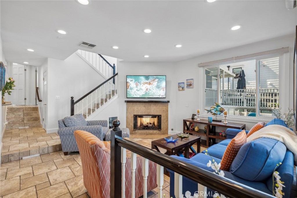 410.5 Goldenrod Avenue B, Corona Del Mar CA 92625 - photo 7