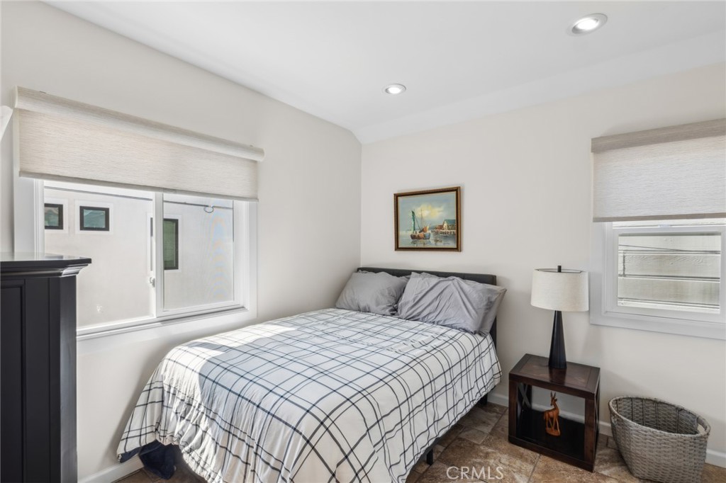 410.5 Goldenrod Avenue B, Corona Del Mar CA 92625 - photo 14
