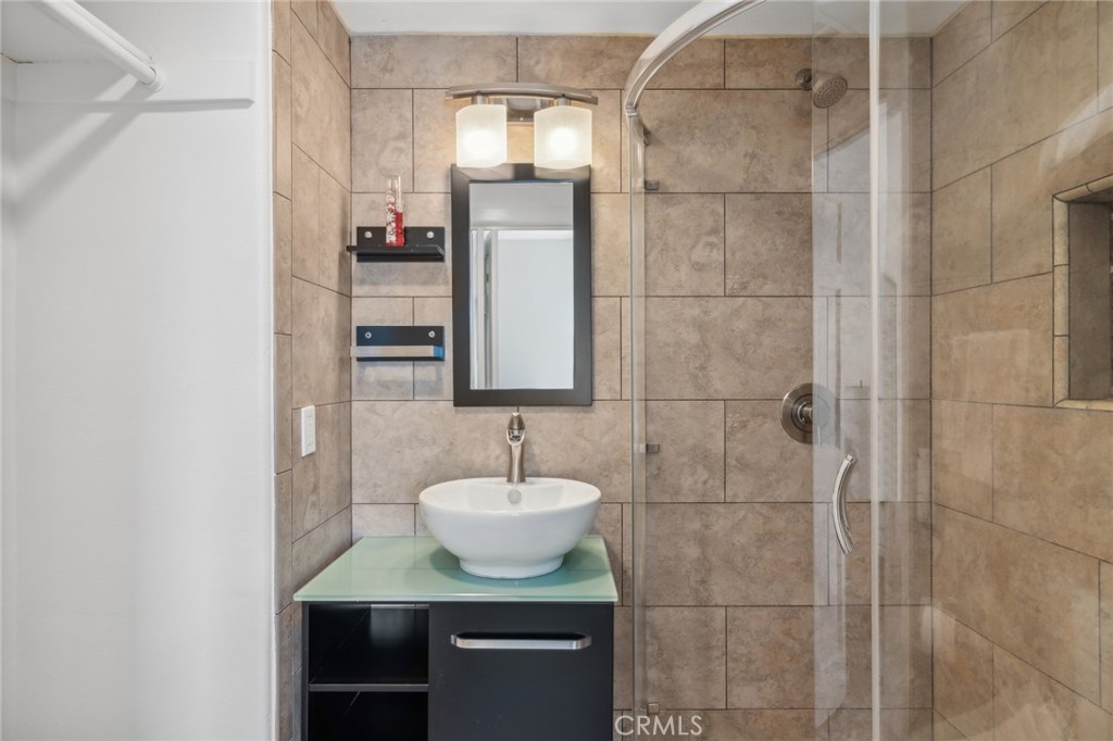 410.5 Goldenrod Avenue B, Corona Del Mar CA 92625 - photo 17