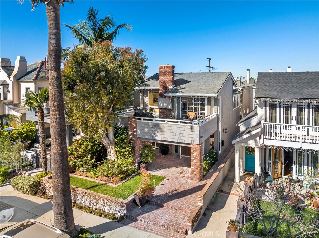 411 Goldenrod A, Corona Del Mar CA 92625 - photo 1