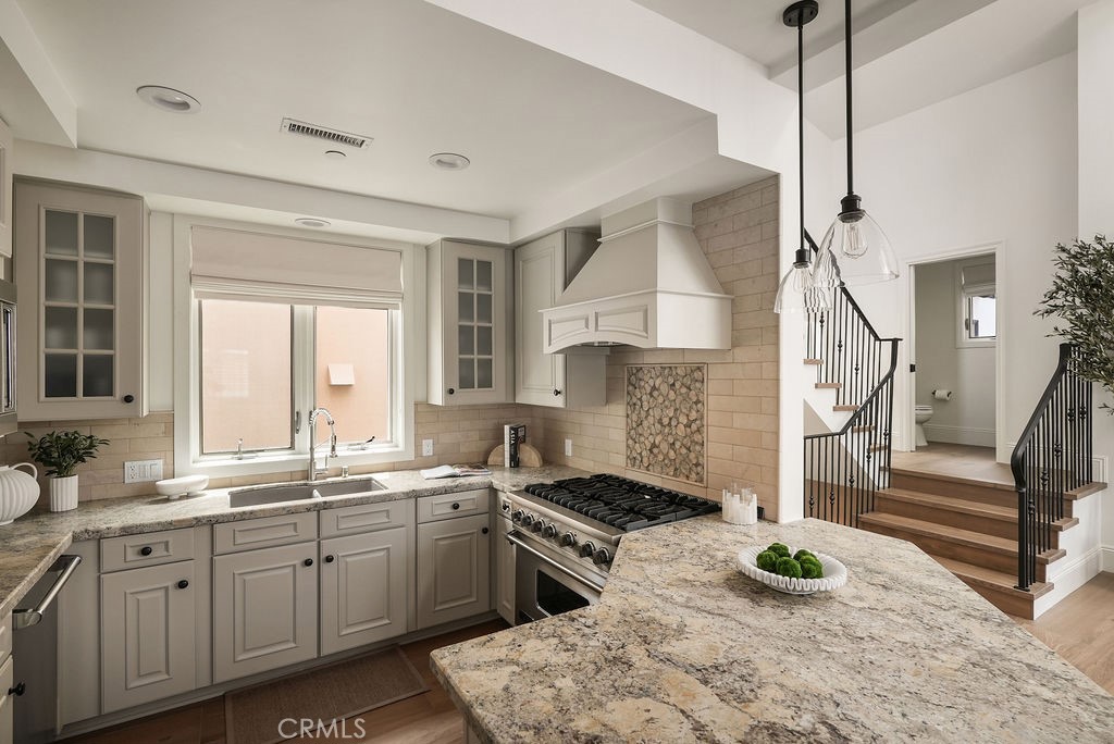 412 1/2 Goldenrod, Corona Del Mar CA 92625 - photo 9