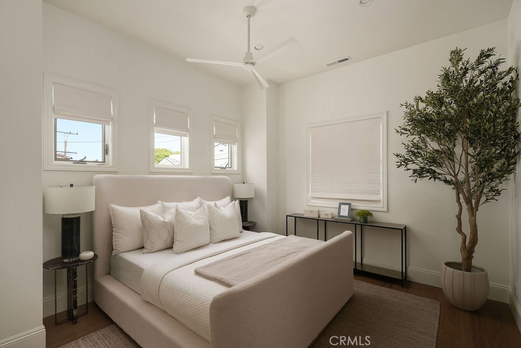 Primary Bedroom - 412 1/2 Goldenrod, Corona Del Mar CA 92625 - photo 11