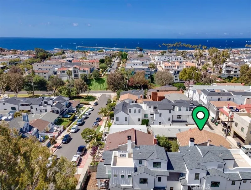 415 1/2 Heliotrope Avenue, Corona Del Mar, CA 92625