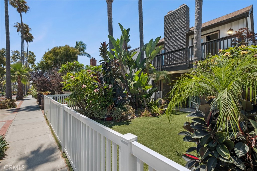 415 Goldenrod, Corona Del Mar CA 92625 - photo 5