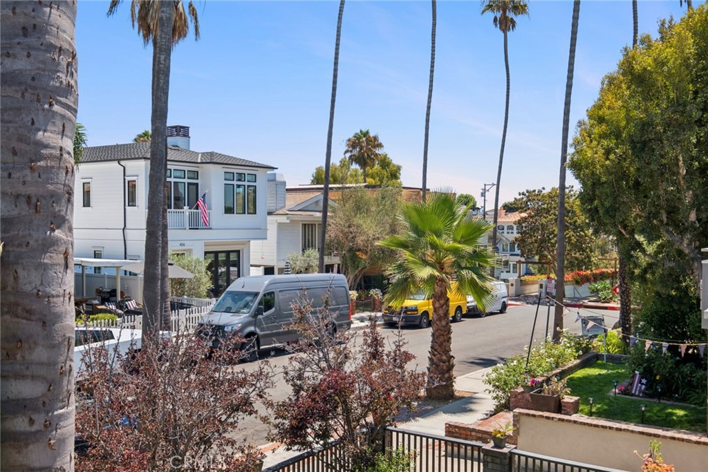 415 Goldenrod, Corona Del Mar CA 92625 - photo 29