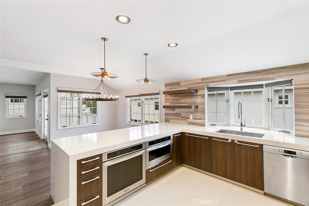 417 1/2 Orchid Avenue 2, Corona Del Mar CA 92625 - photo 3