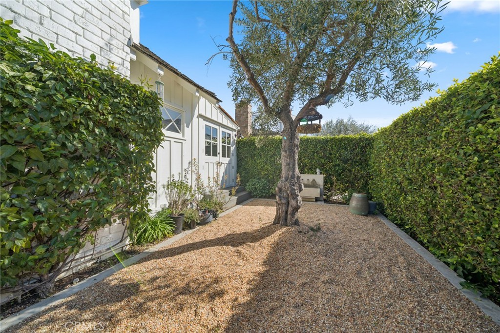 420 Acacia, Corona Del Mar CA 92625 - photo 3