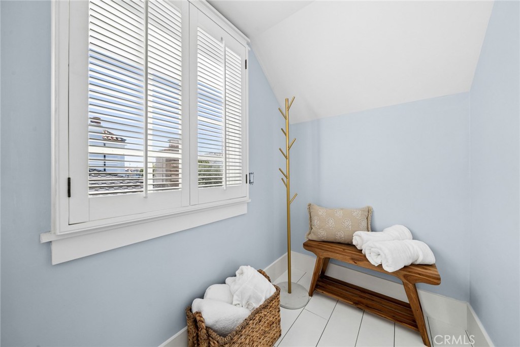 420 Acacia, Corona Del Mar CA 92625 - photo 17