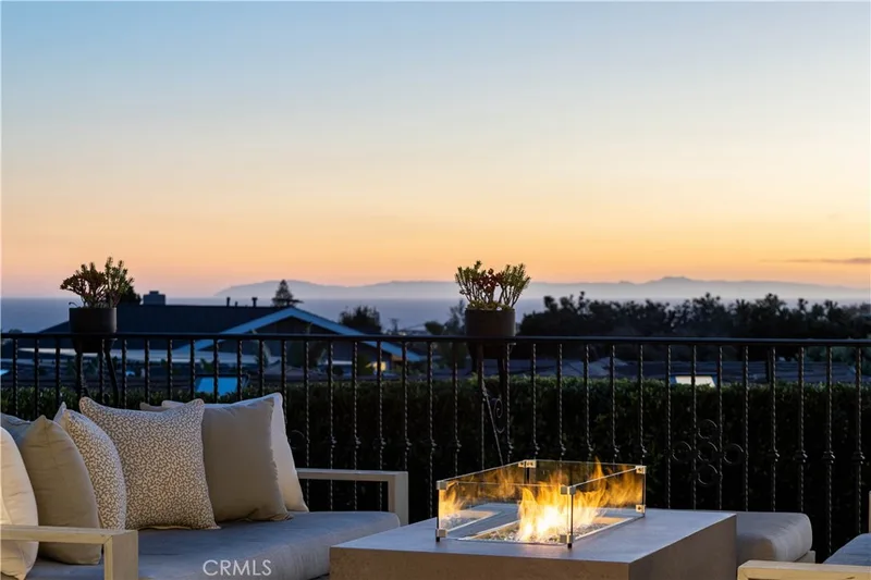 420 De Sola Terrace, Corona Del Mar, CA 92625