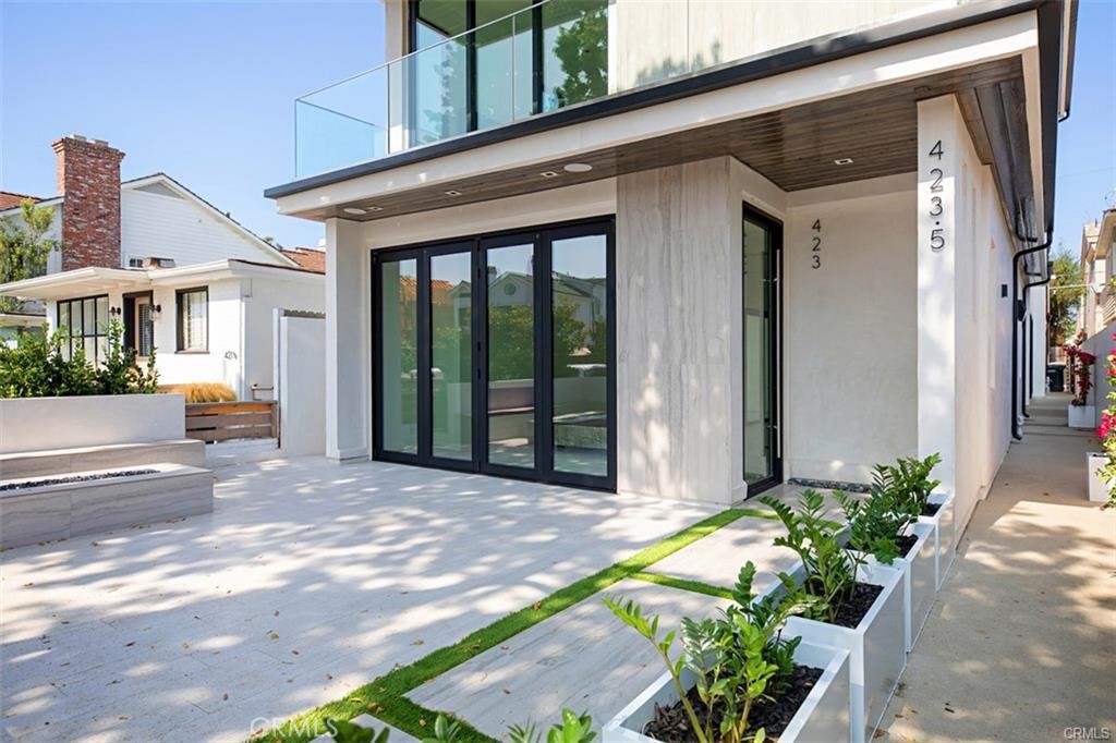 423 Orchid Ave 1/2, Corona Del Mar CA 92625 - photo 3
