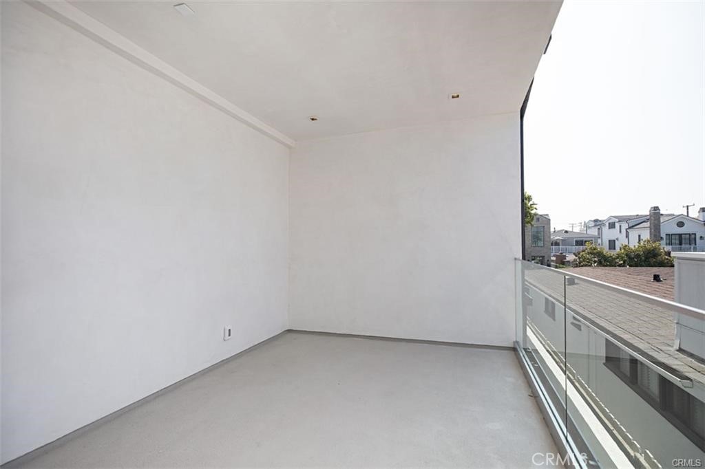 423 Orchid Ave 1/2, Corona Del Mar CA 92625 - photo 11