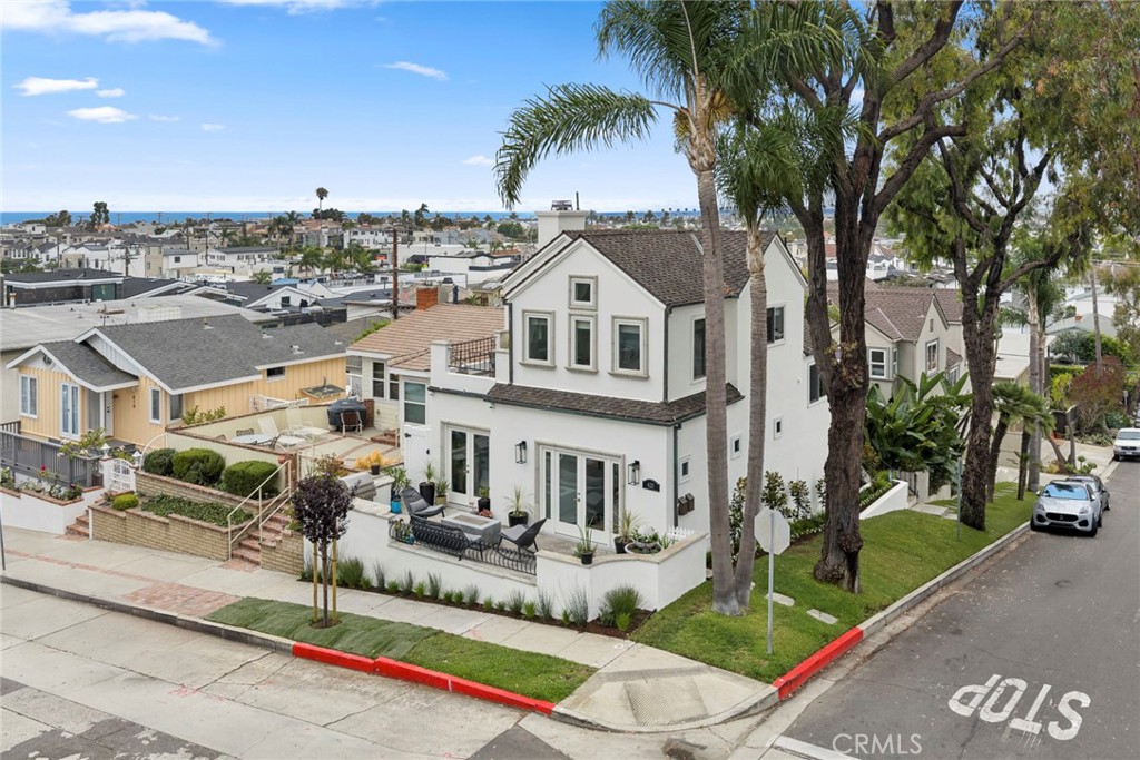 Elevated Corner lot - 423 Poppy, Corona Del Mar CA 92625 - photo 4