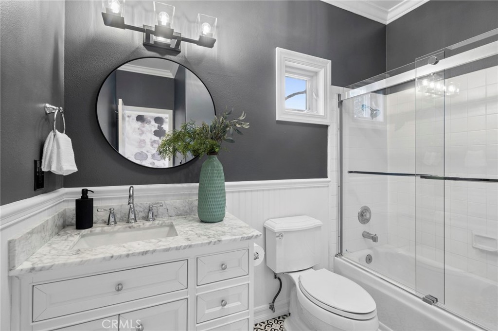 1st Floor Bathroom - 423 Poppy, Corona Del Mar CA 92625 - photo 12