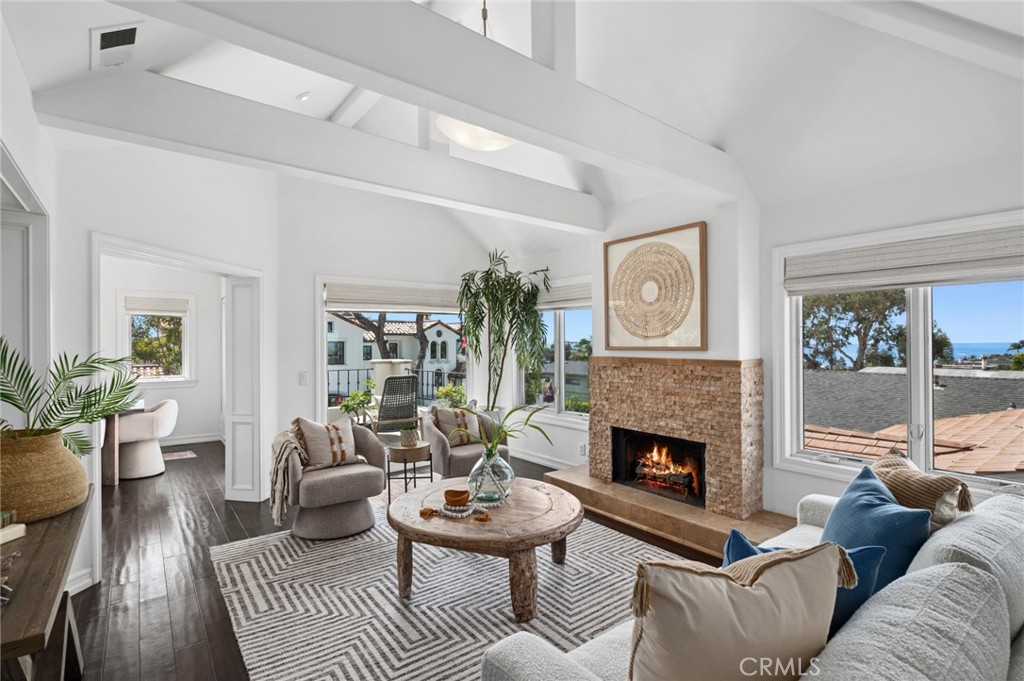 Main Living Area - 423 Poppy, Corona Del Mar CA 92625 - photo 15