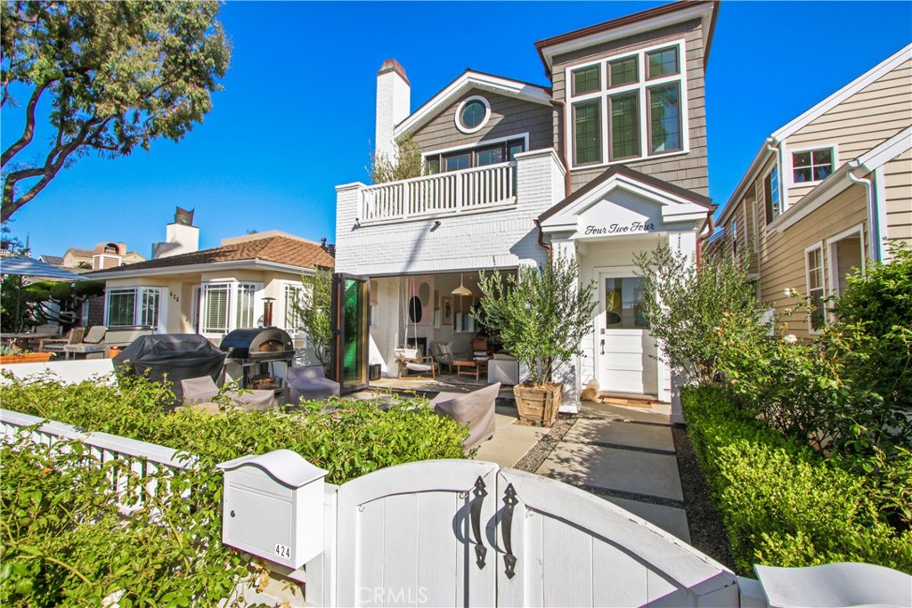 424 1/2 Marguerite Avenue, Corona Del Mar CA 92625 - photo 1
