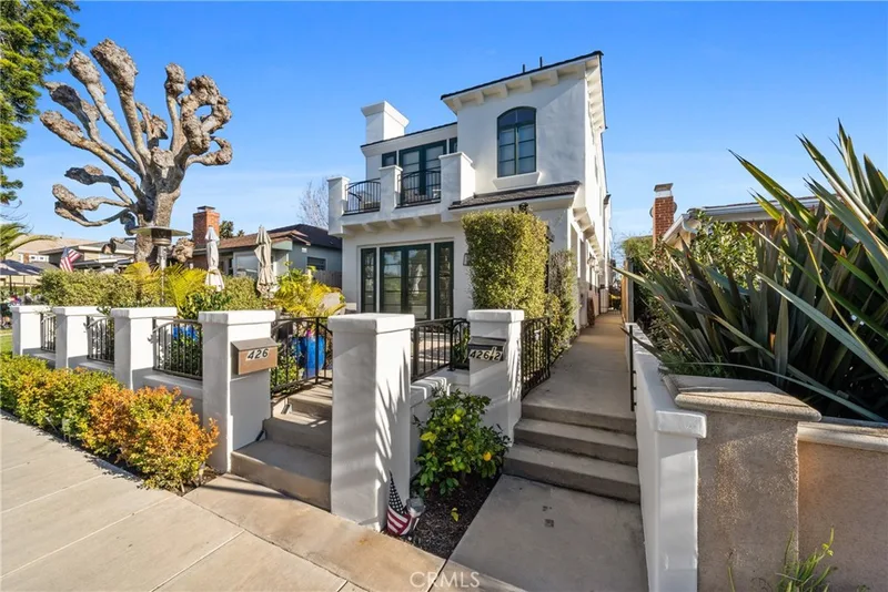 426 1/2 Narcissus 1/2, Corona Del Mar, CA 92625