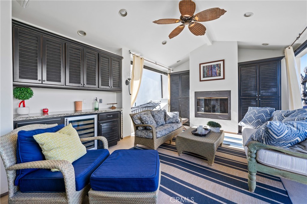 426 1/2 Narcissus 2, Corona Del Mar CA 92625 - photo 1
