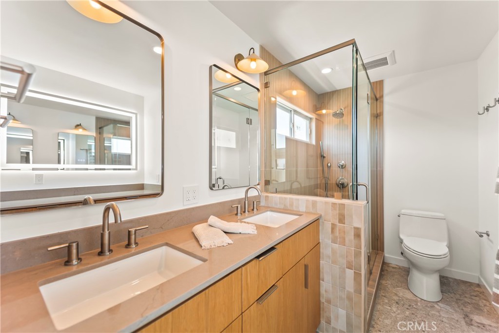 Primary BathroomDual Sinks, - 429 Goldenrod, Corona Del Mar CA 92625 - photo 8