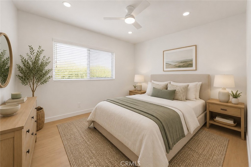 Guest Bedroom upstairs - 429 Goldenrod, Corona Del Mar CA 92625 - photo 11
