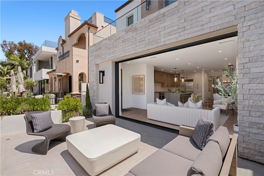 430 Fernleaf Avenue, Corona Del Mar CA 92625 - photo 1