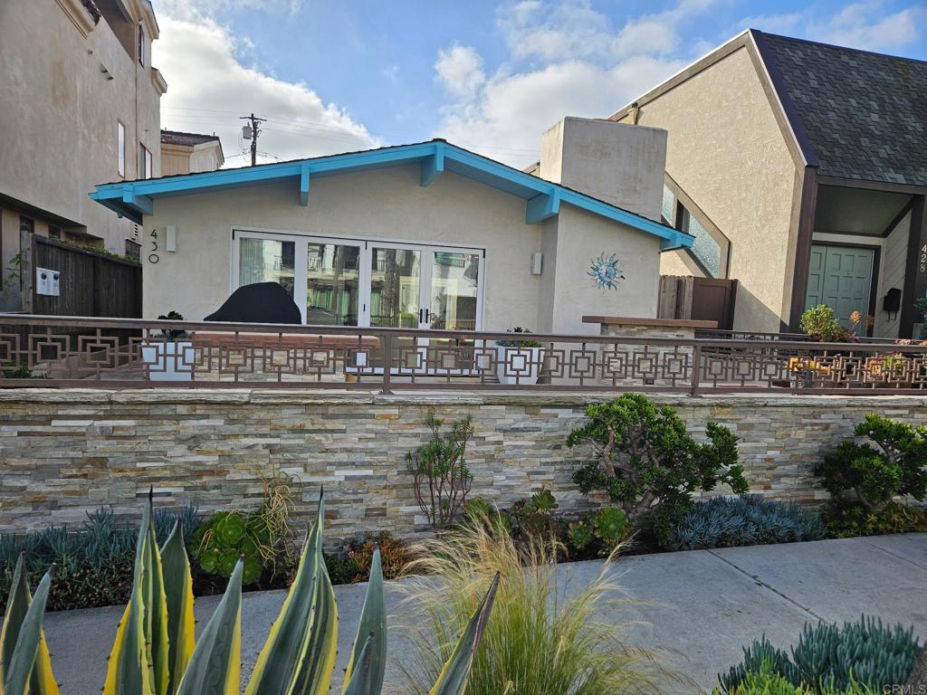 430 Goldenrod, Corona Del Mar CA 92625 - photo 1