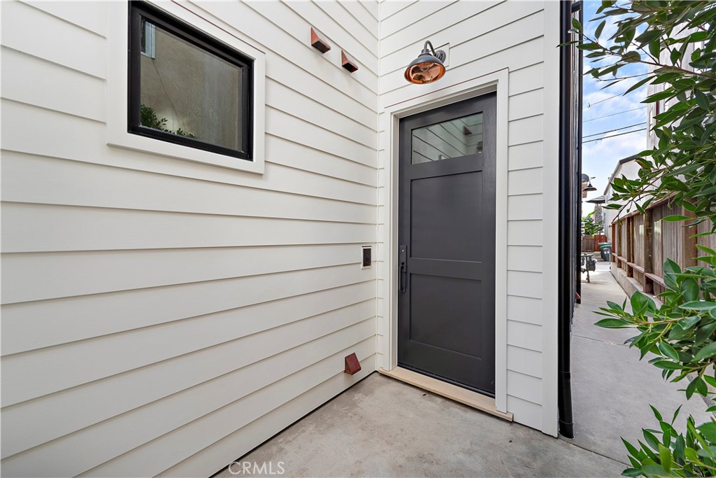 434 1/2 Goldenrod Avenue, Corona Del Mar CA 92625 - photo 2