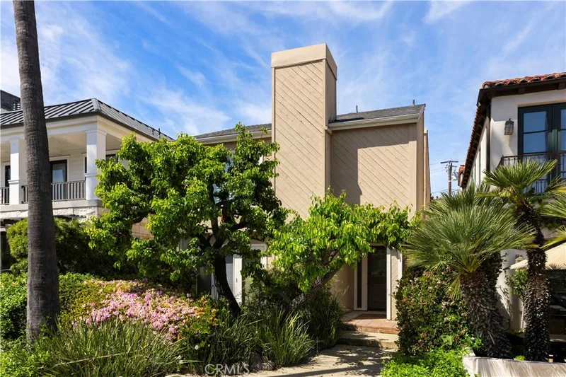 435 Goldenrod Avenue, Corona Del Mar, CA 92625