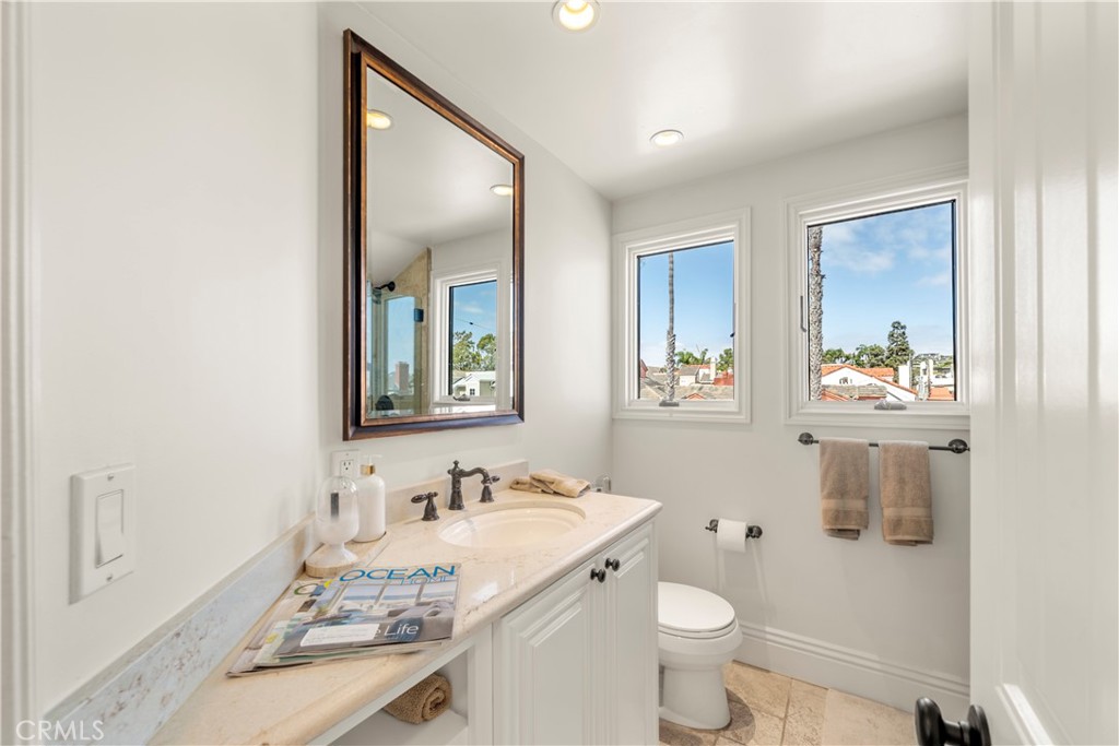 438.5 Dahlia, Corona Del Mar CA 92625 - photo 11