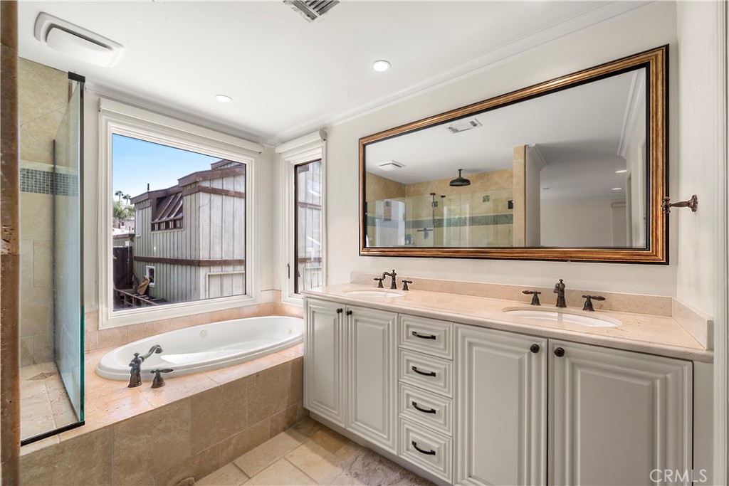 438.5 Dahlia, Corona Del Mar CA 92625 - photo 15