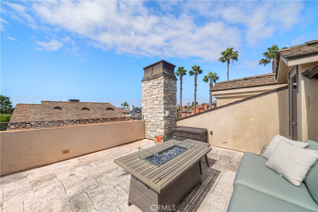 438.5 Dahlia, Corona Del Mar CA 92625 - photo 17
