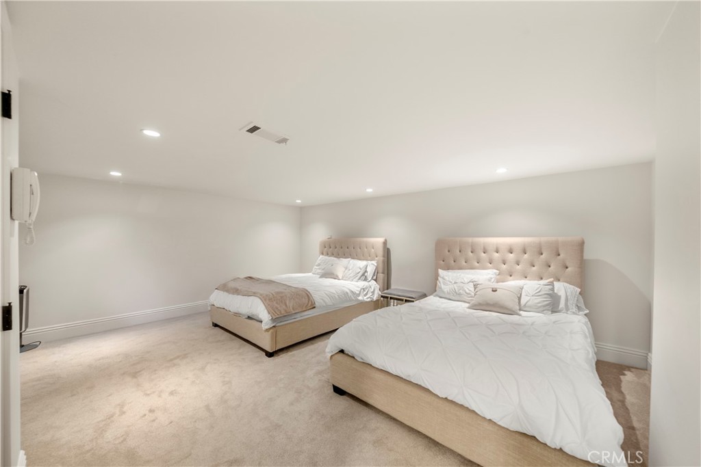 438.5 Dahlia, Corona Del Mar CA 92625 - photo 24