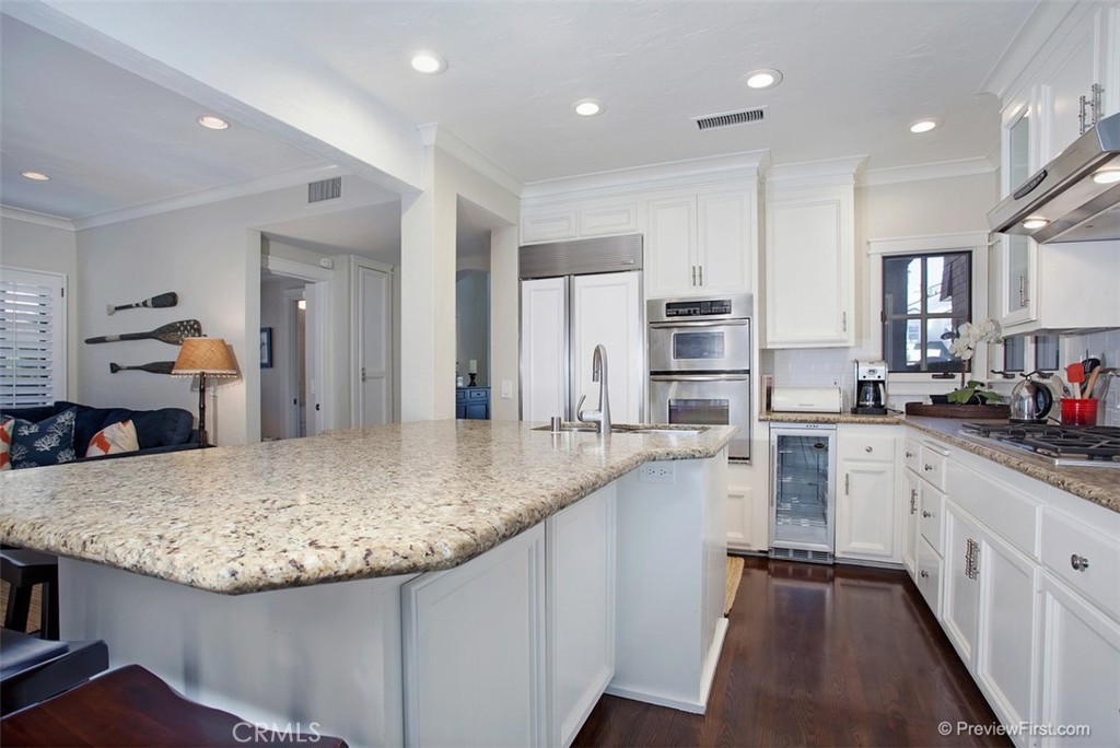 441 Carnation Avenue, Corona Del Mar CA 92625 - photo 11