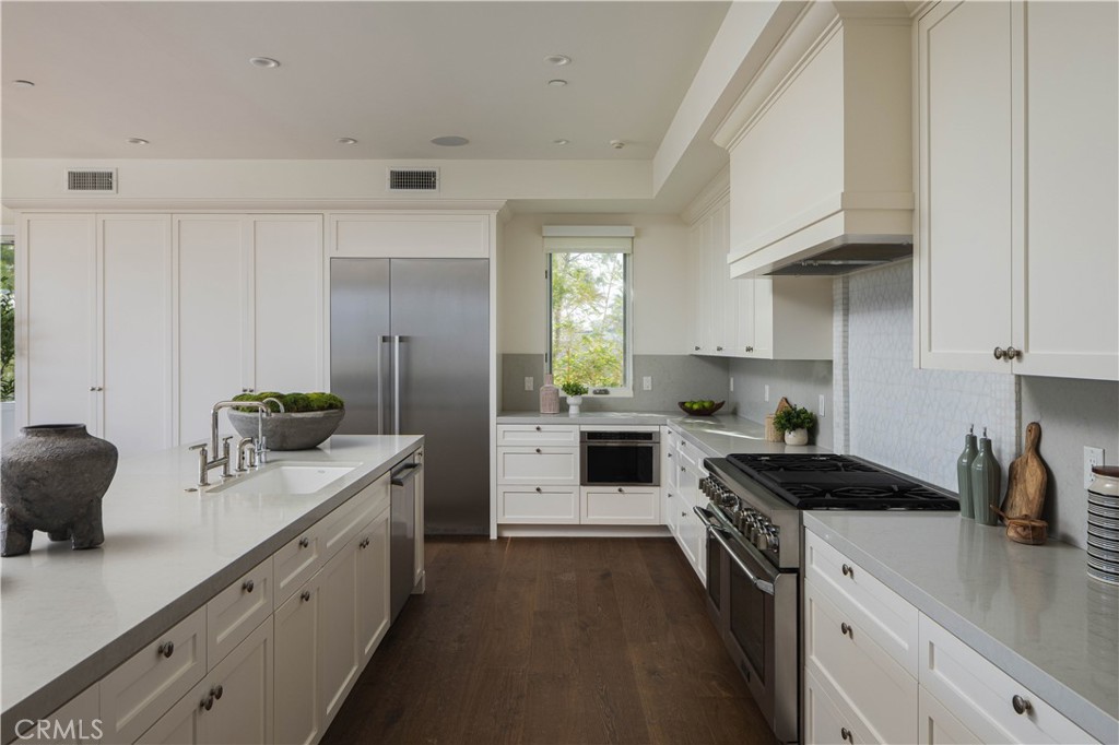 448 Serra Drive, Corona Del Mar CA 92625 - photo 9