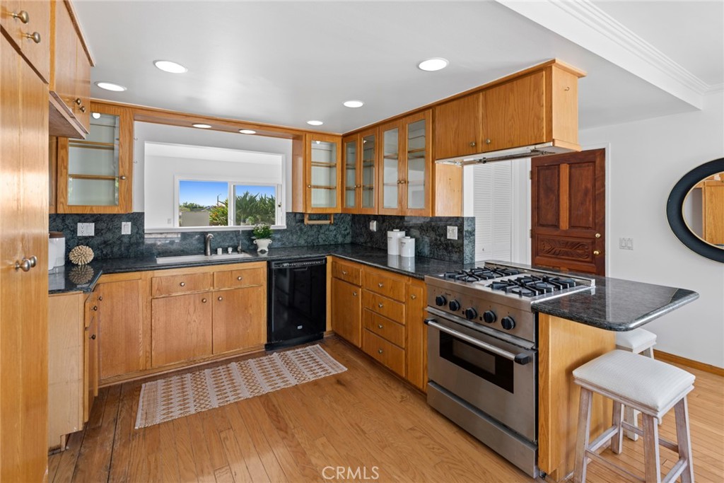 4515 Cortland Drive, Corona Del Mar CA 92625 - photo 11