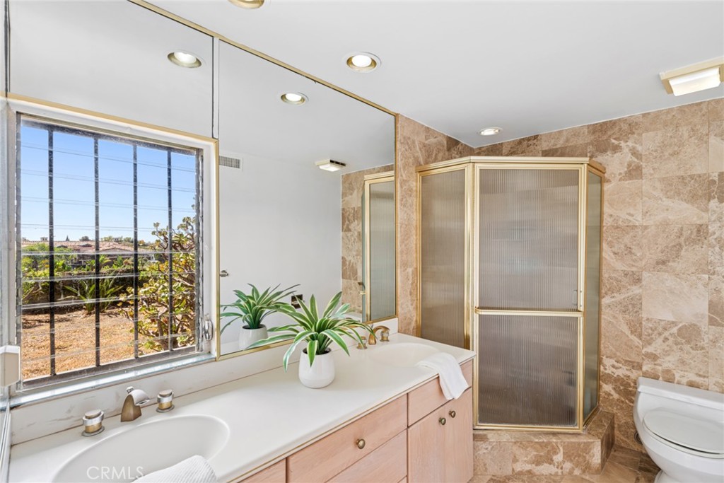4515 Cortland Drive, Corona Del Mar CA 92625 - photo 12