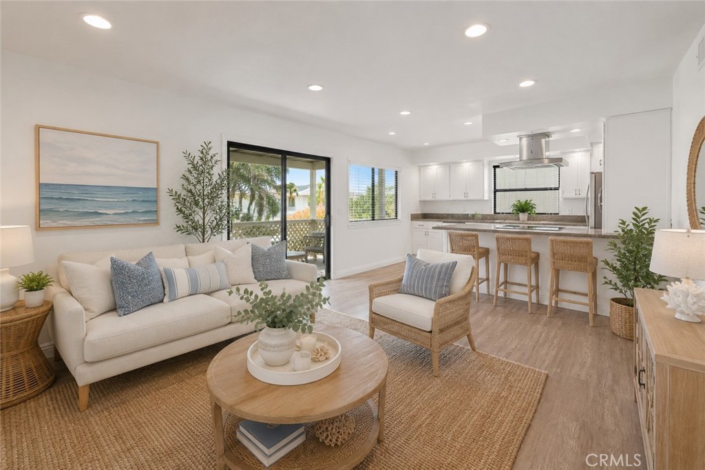 Photo has been virtually staged. - 454 Seaward Road, Corona Del Mar CA 92625 - photo 1