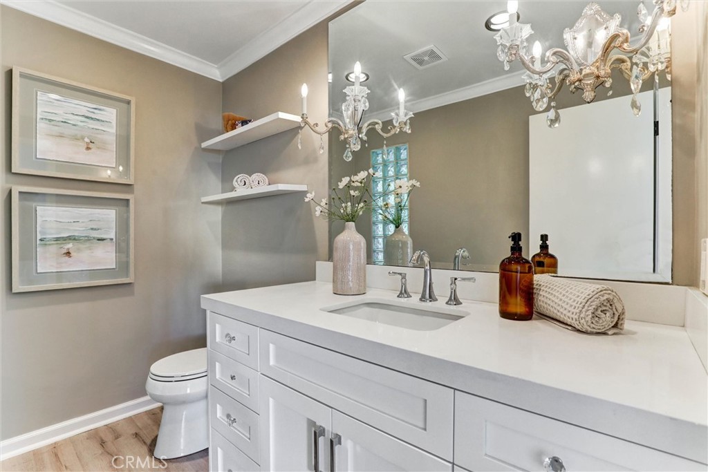 Powder room - 4709 Cortland, Corona Del Mar CA 92625 - photo 17